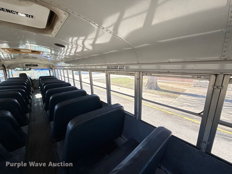 image for item EN0113 2001 Frightliner Thomas  bus