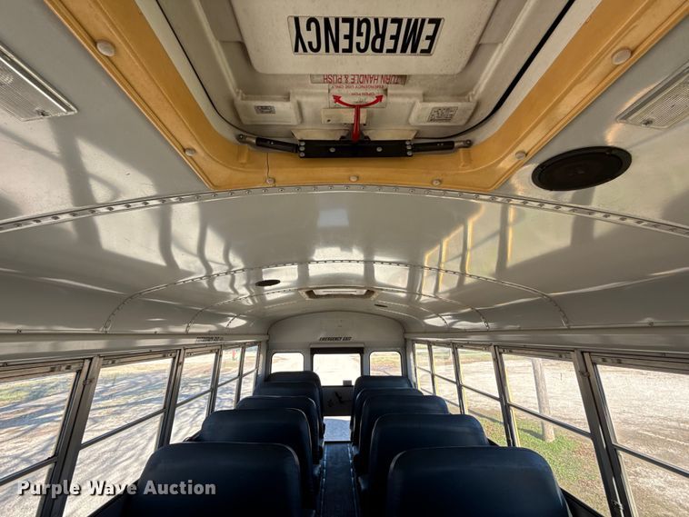 image for item EN0113 2001 Frightliner Thomas  bus