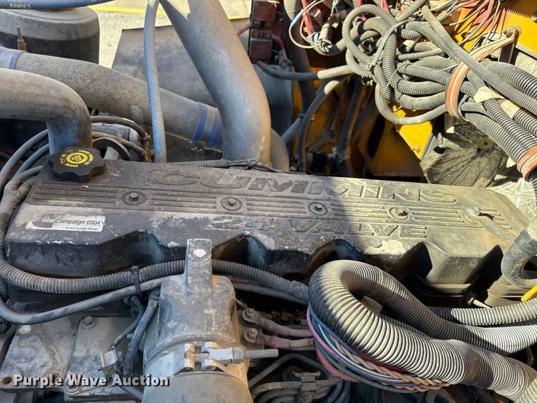 image for item EN0113 2001 Frightliner Thomas  bus