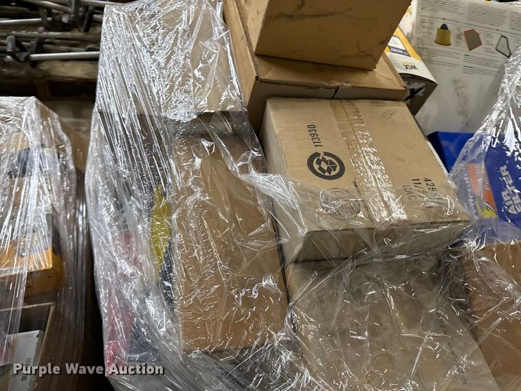 image for item EN0120 (2) Pallets of filters