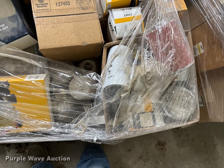 image for item EN0120 (2) Pallets of filters