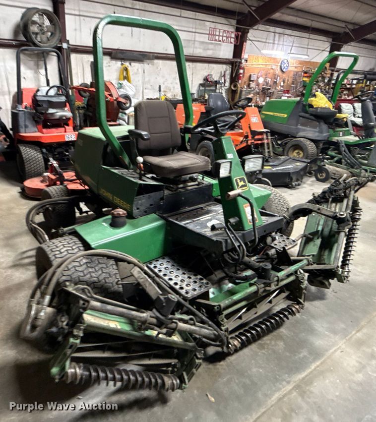 image for item EN0125 John Deere 3235A greens mower