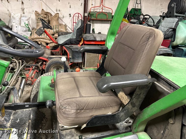 image for item EN0125 John Deere 3235A greens mower