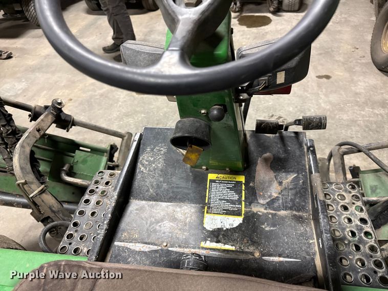 image for item EN0125 John Deere 3235A greens mower