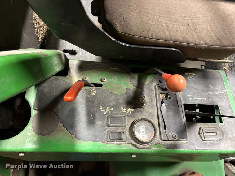 image for item EN0125 John Deere 3235A greens mower