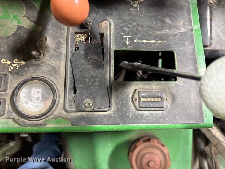 image for item EN0125 John Deere 3235A greens mower