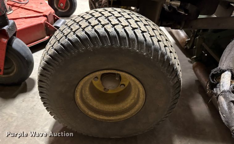 image for item EN0125 John Deere 3235A greens mower