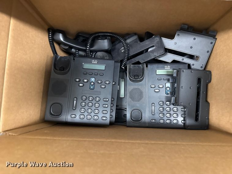 image for item EN0126 Approximately 109 Cisco phones