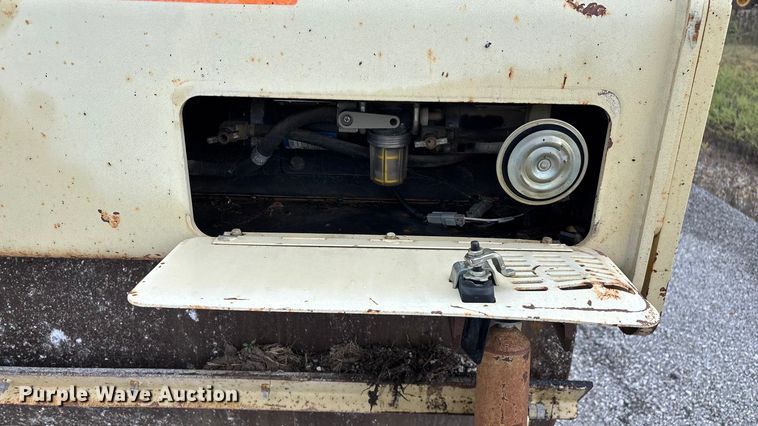 image for item EN5620 1999 Ingersoll Rand DD-70 double drum vibratory roller