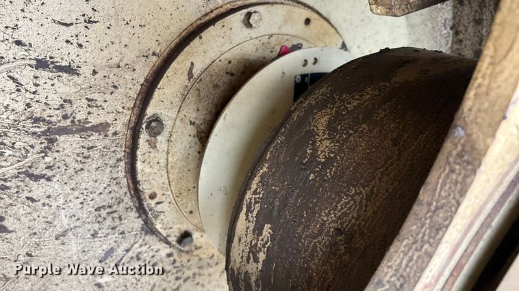 image for item EN5620 1999 Ingersoll Rand DD-70 double drum vibratory roller