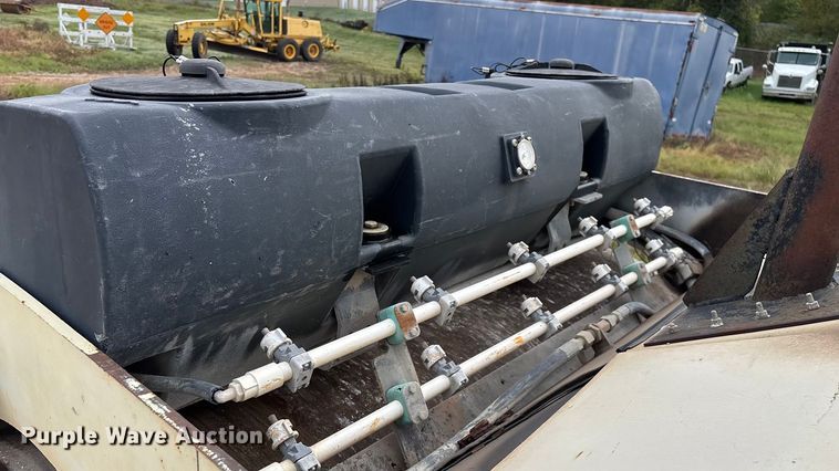 image for item EN5620 1999 Ingersoll Rand DD-70 double drum vibratory roller