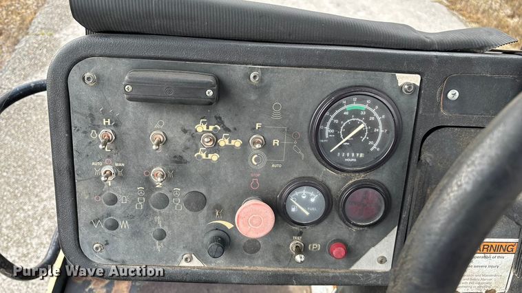 image for item EN5620 1999 Ingersoll Rand DD-70 double drum vibratory roller