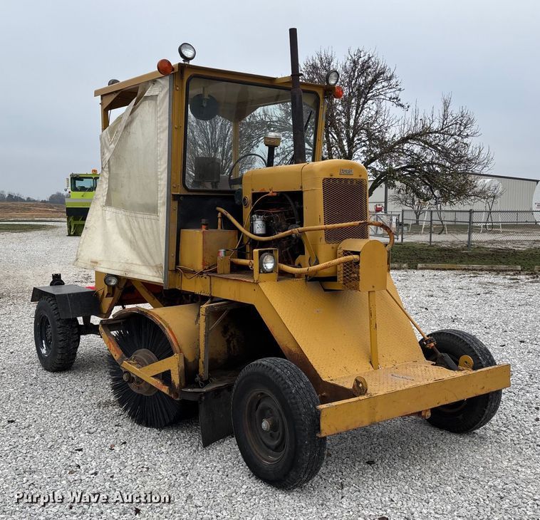 image for item EN5876 Broce broom