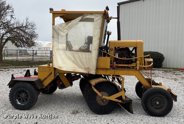 image for item EN5876 Broce broom