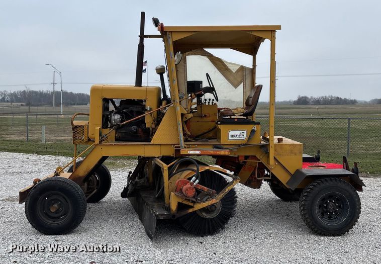 image for item EN5876 Broce broom