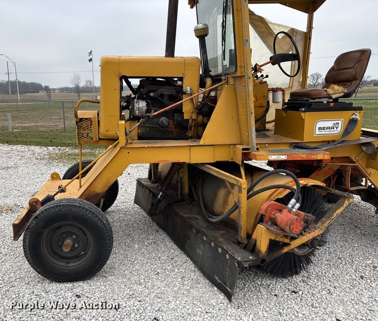 image for item EN5876 Broce broom