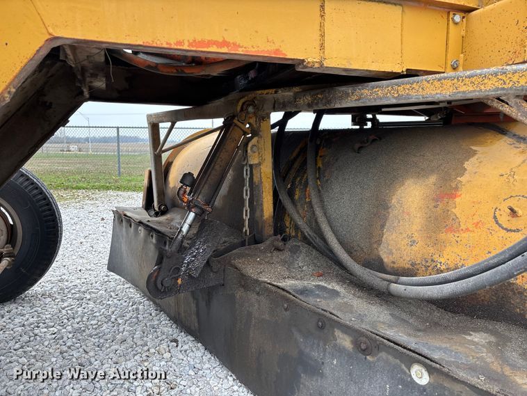 image for item EN5876 Broce broom