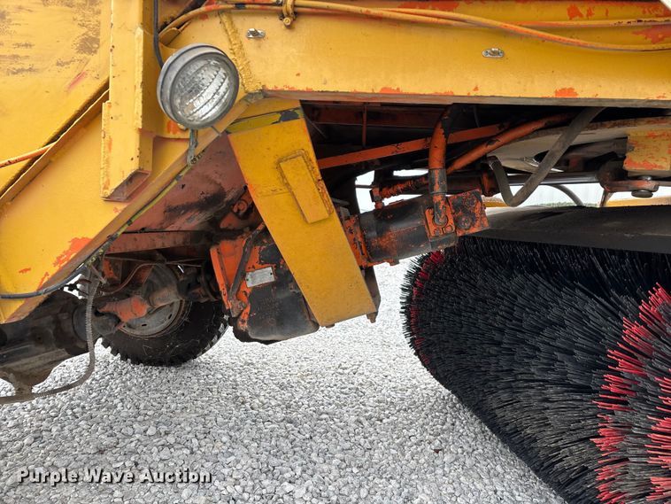 image for item EN5876 Broce broom