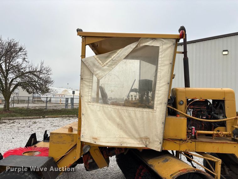 image for item EN5876 Broce broom