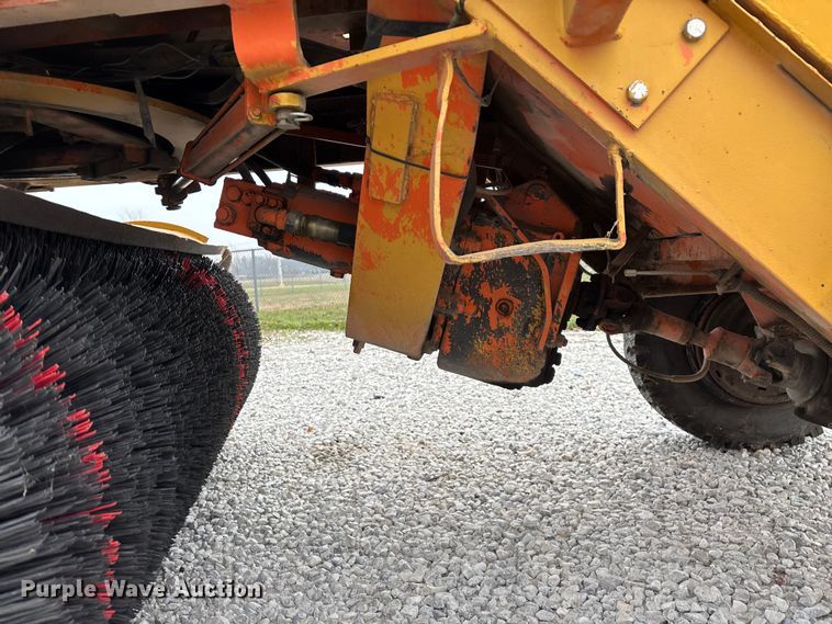 image for item EN5876 Broce broom