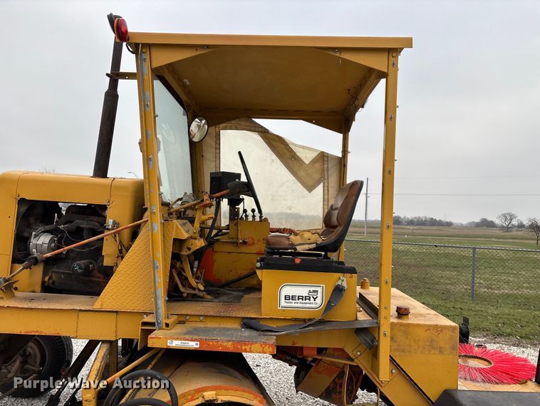 image for item EN5876 Broce broom