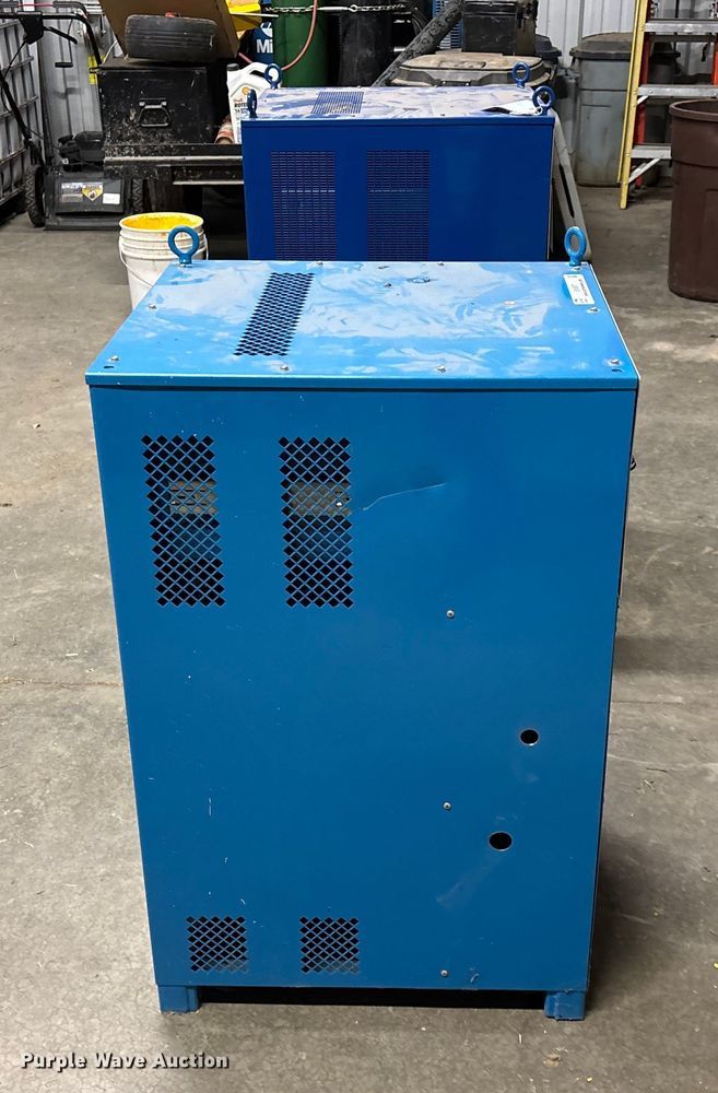 image for item EN5877 (4) airport runway lighting constant current regulators