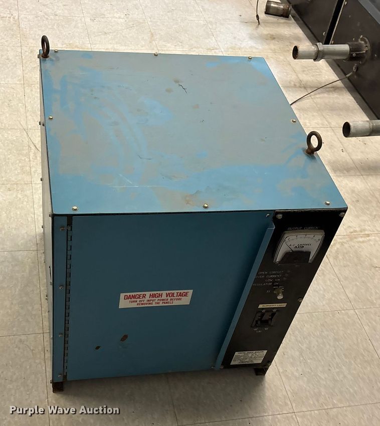 image for item EN5877 (4) airport runway lighting constant current regulators