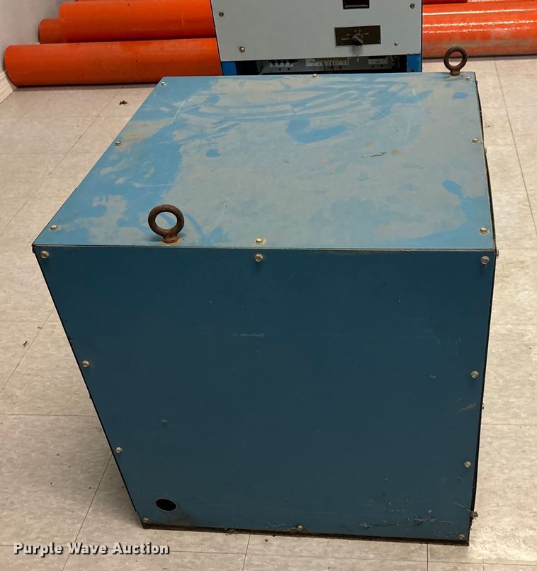 image for item EN5877 (4) airport runway lighting constant current regulators