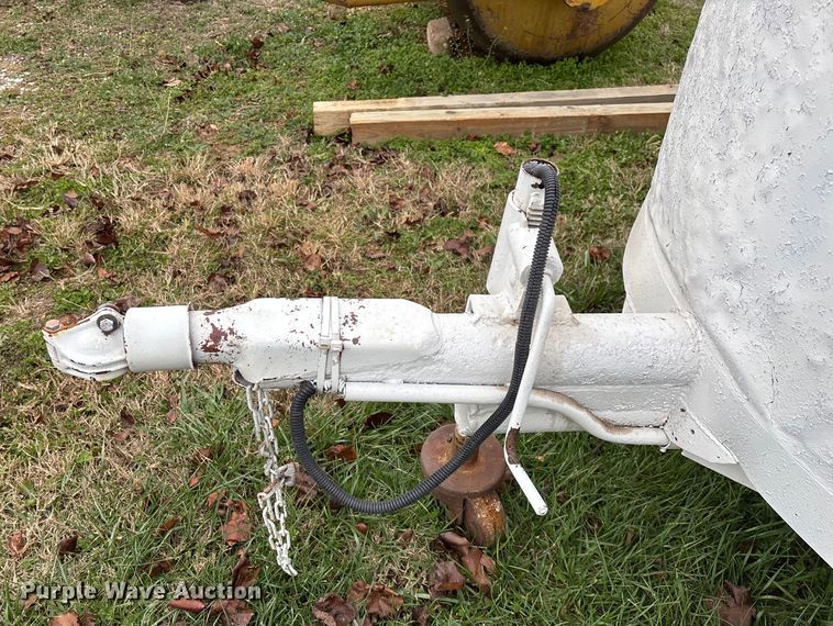 image for item EN5878 Utility trailer