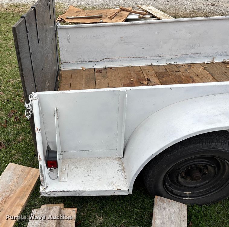image for item EN5878 Utility trailer