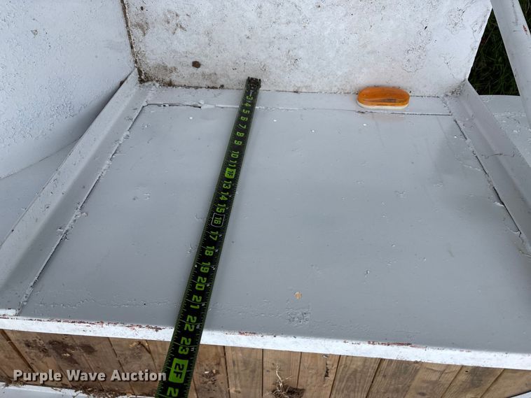 image for item EN5878 Utility trailer