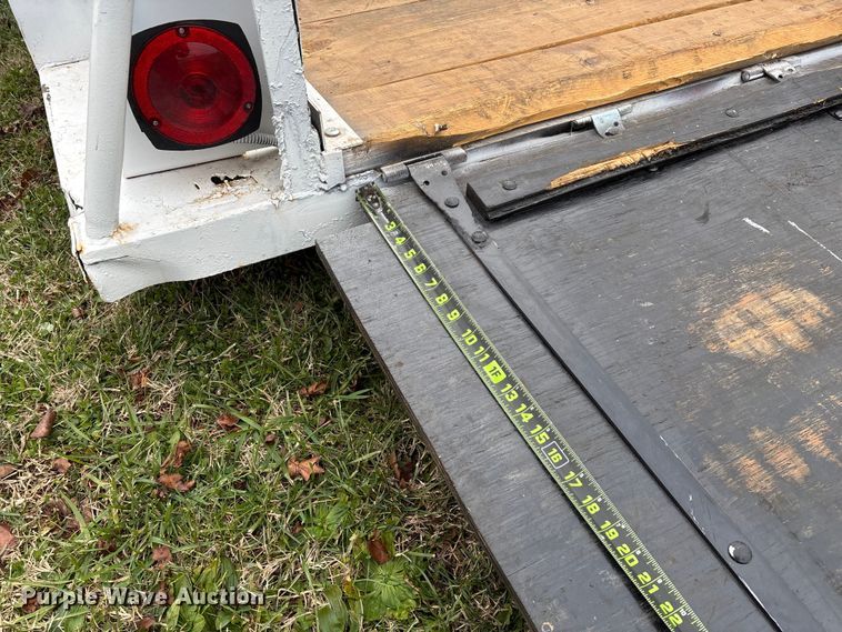 image for item EN5878 Utility trailer