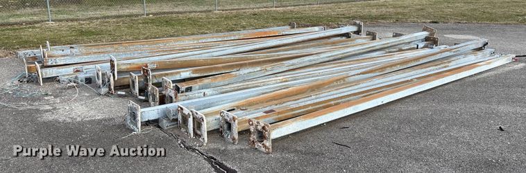 image for item EN5881 Approximately 33 light poles