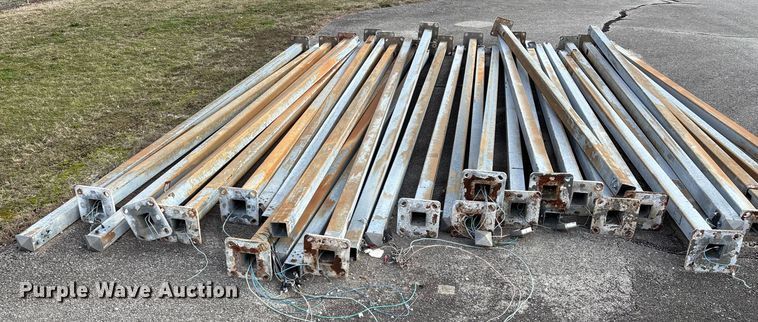 image for item EN5881 Approximately 33 light poles