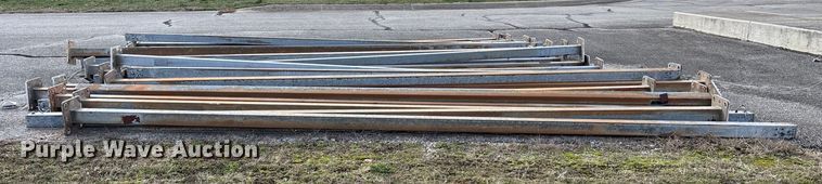 image for item EN5881 Approximately 33 light poles