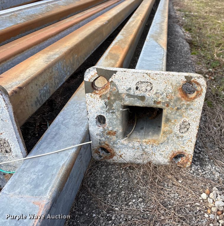 image for item EN5881 Approximately 33 light poles