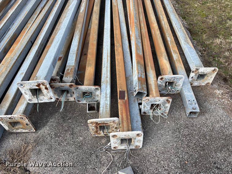 image for item EN5881 Approximately 33 light poles