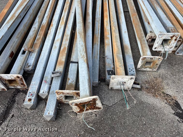 image for item EN5881 Approximately 33 light poles