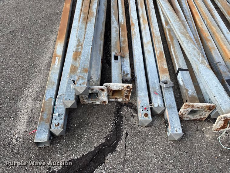 image for item EN5881 Approximately 33 light poles