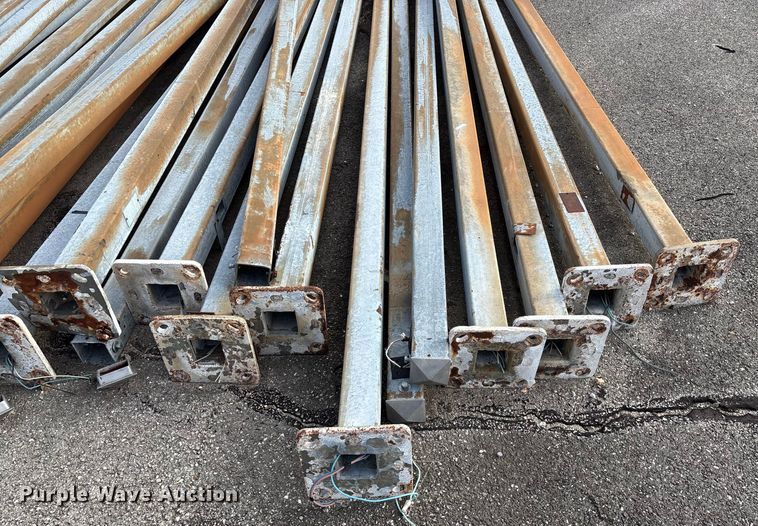 image for item EN5881 Approximately 33 light poles