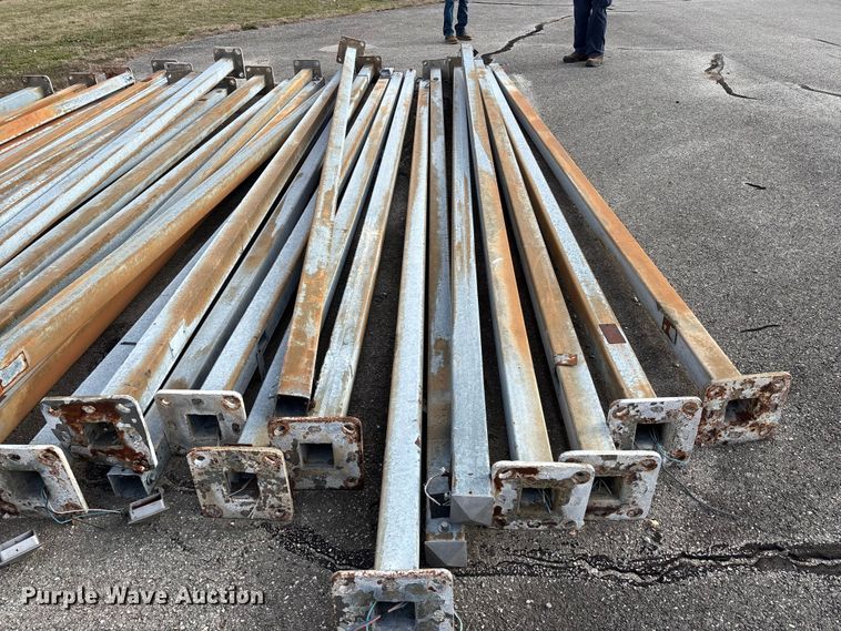 image for item EN5881 Approximately 33 light poles