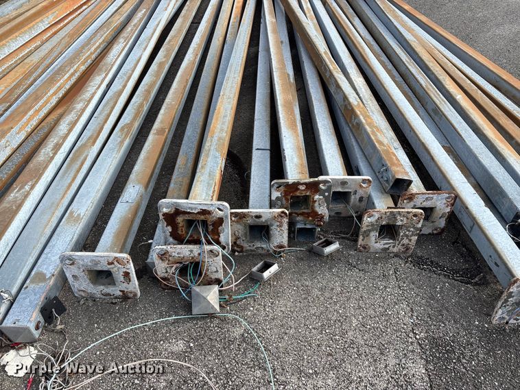image for item EN5881 Approximately 33 light poles