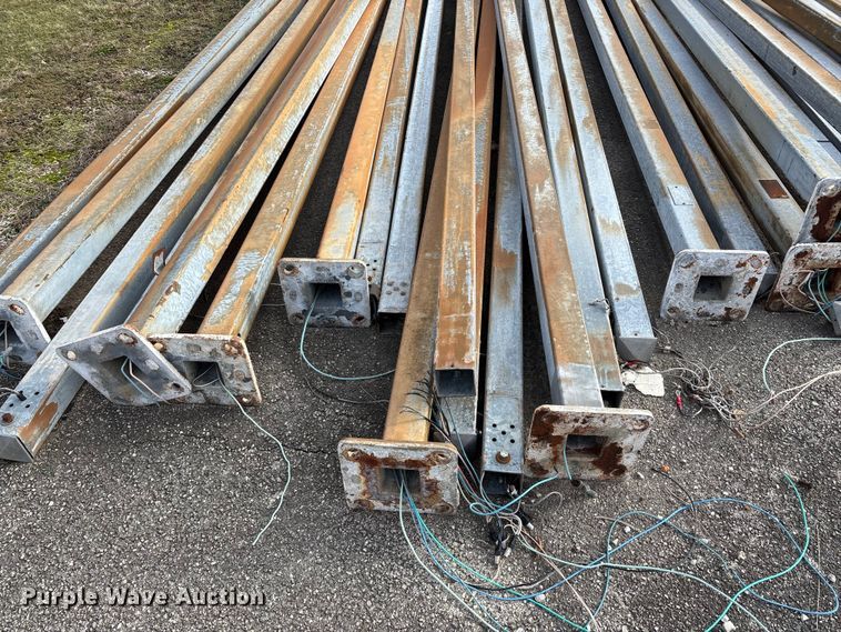 image for item EN5881 Approximately 33 light poles