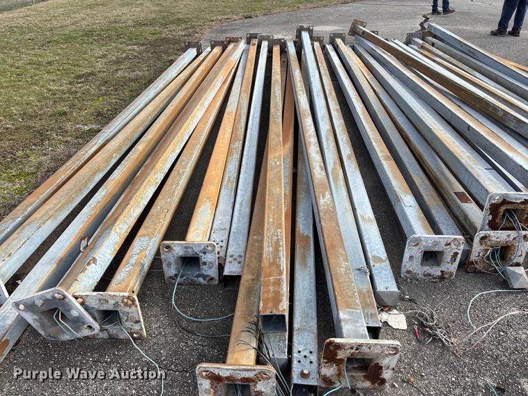 image for item EN5881 Approximately 33 light poles