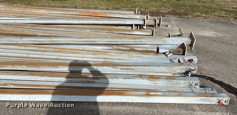 image for item EN5881 Approximately 33 light poles