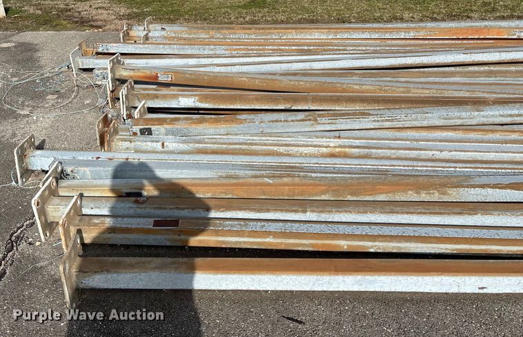 image for item EN5881 Approximately 33 light poles