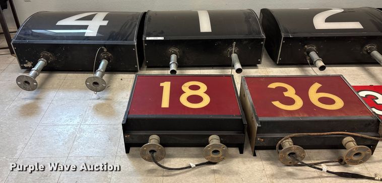 image for item EN5882 Airport runway lights