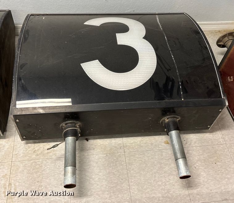 image for item EN5882 Airport runway lights