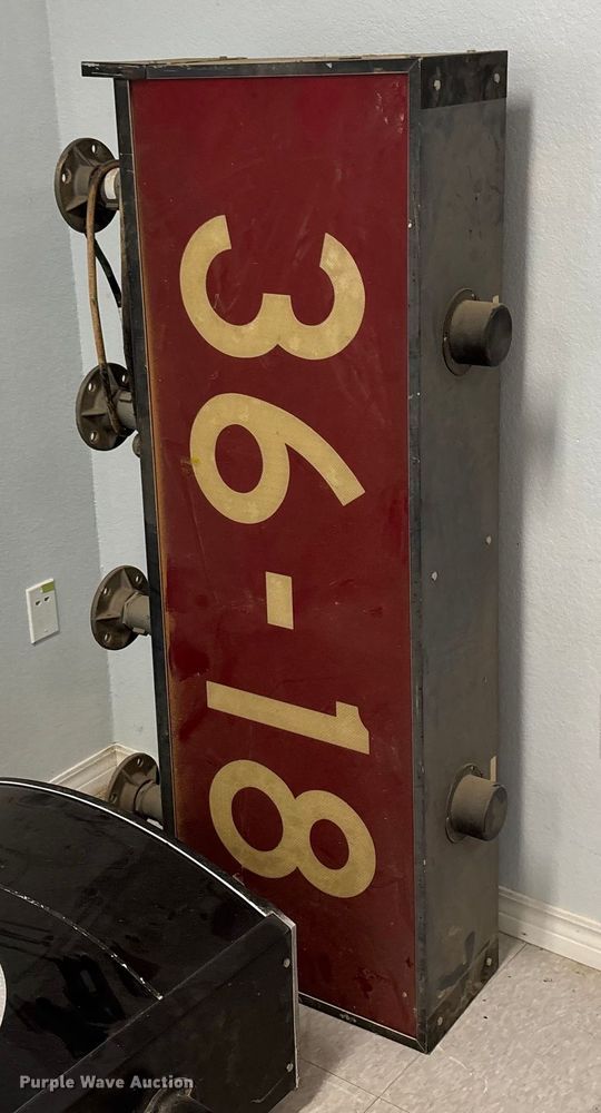 image for item EN5882 Airport runway lights