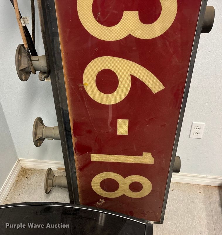 image for item EN5882 Airport runway lights